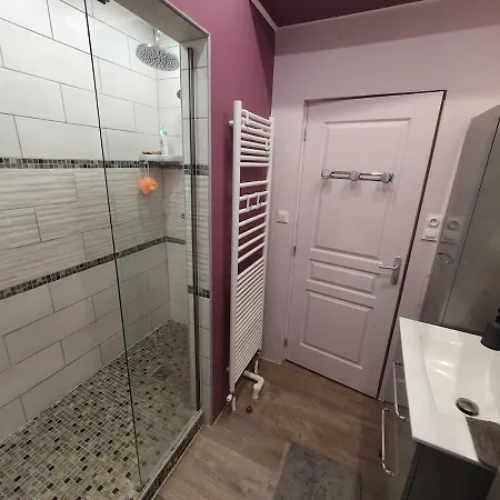 Maison Familiale Au Coeur Des Volcans D'auvergne