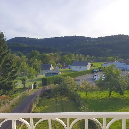 Maison Familiale Au Coeur Des Volcans D'auvergne * Condat (Cantal)