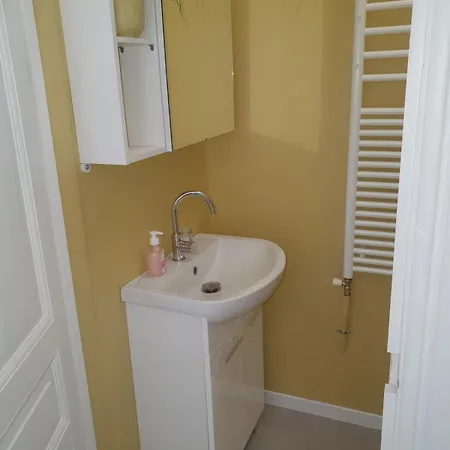 - Maison Familiale Au Coeur Des Volcans D'auvergne بيت للعطل *