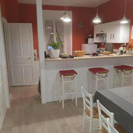 بيت للعطل - Maison Familiale Au Coeur Des Volcans D'auvergne