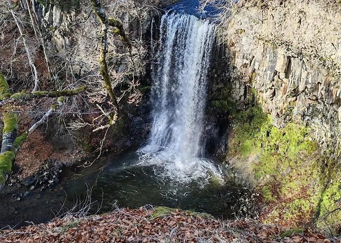 Maison Familiale Au Coeur Des Volcans D'auvergne Holiday home Condat (Cantal)